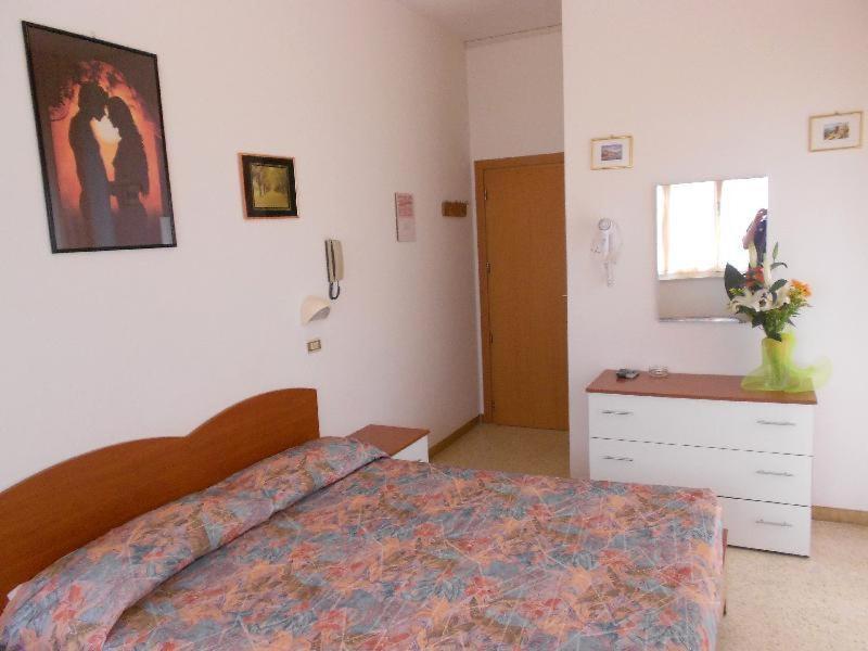 Hotel Vevey Rimini Phòng bức ảnh
