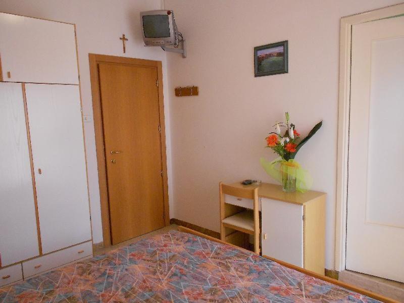 Hotel Vevey Rimini Phòng bức ảnh