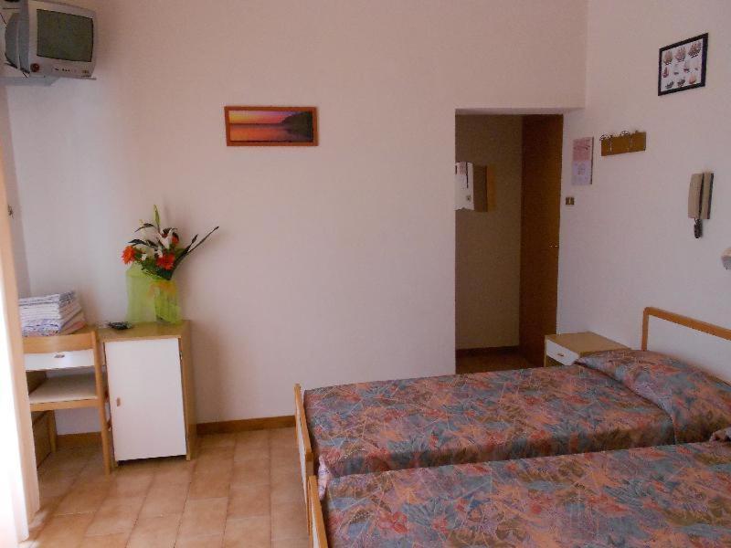 Hotel Vevey Rimini Phòng bức ảnh